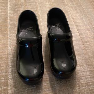 Dansko black patent shoes, size 39